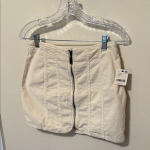 We The Free Women’s Layla Corduroy Mini Skirt / Size 4 / Brand NWT / Cream